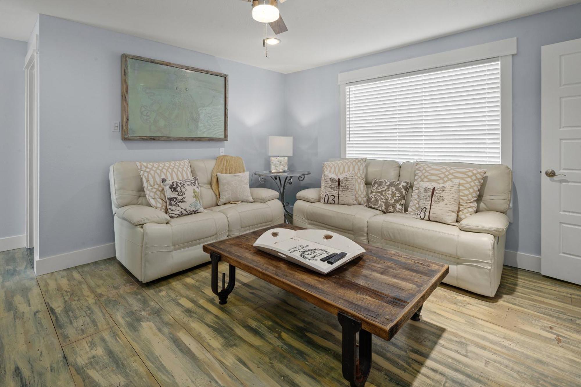 Luxury Gulf Front Property! Directly On The Beach! Sleeps 15! Panama City Beach Exterior photo